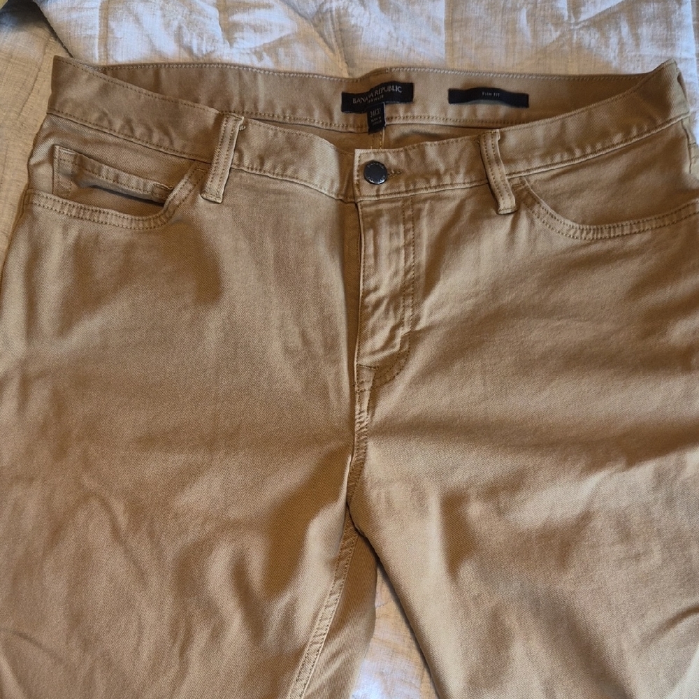 Banana Republic Tan TRAVELER 34x32
